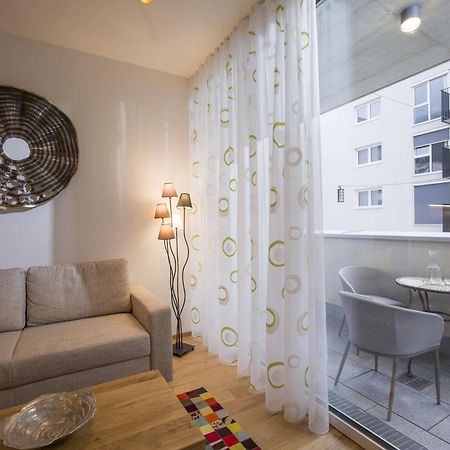 Private Living Apartments Kufstein Bagian luar foto