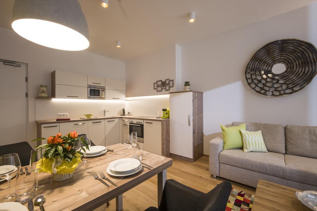 Private Living Apartments Kufstein Bagian luar foto