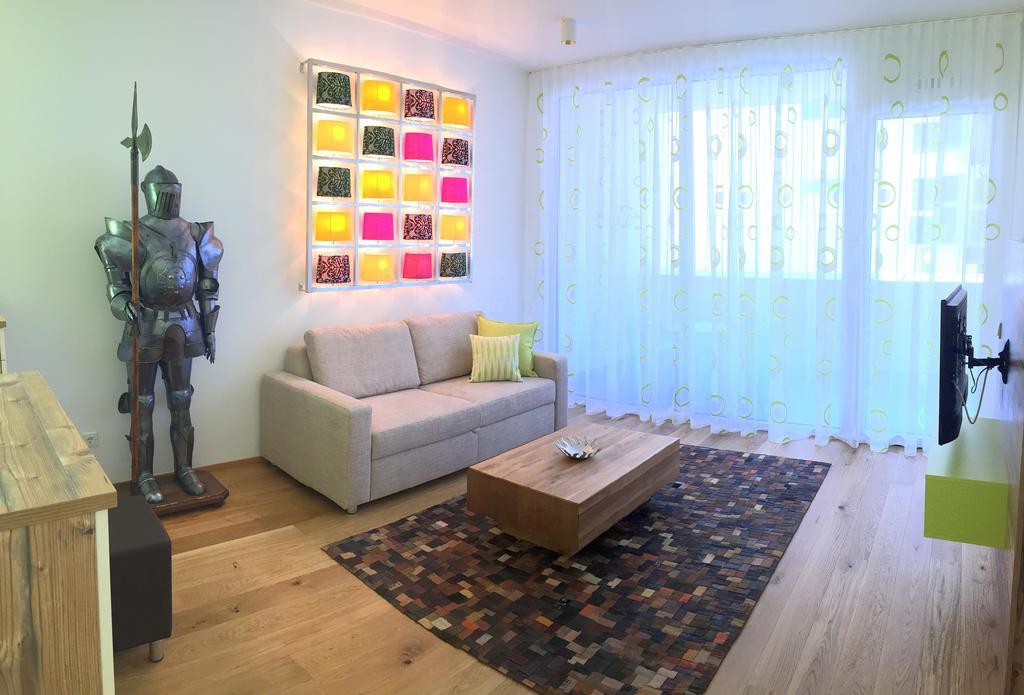 Private Living Apartments Kufstein Bagian luar foto