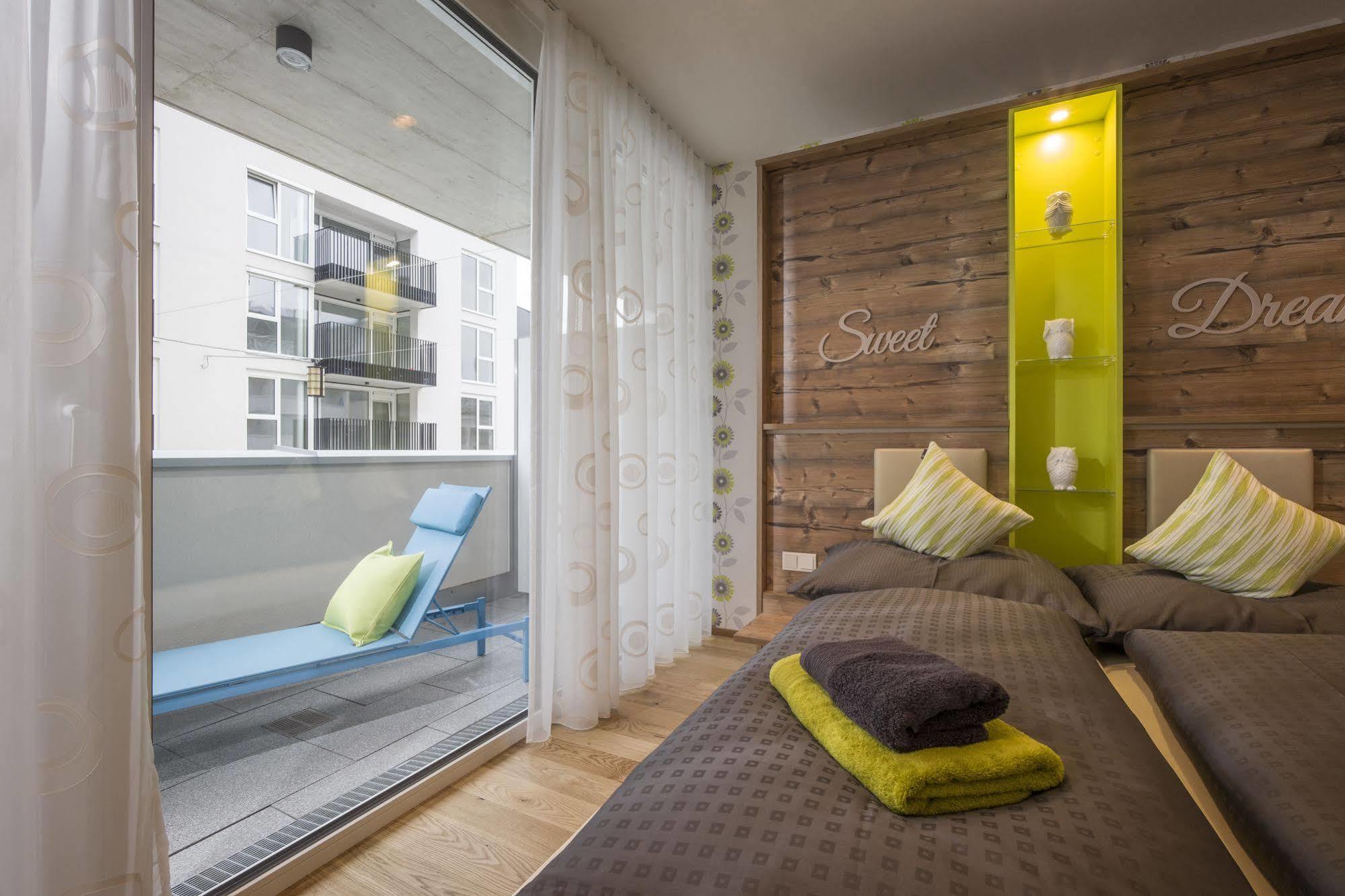 Private Living Apartments Kufstein Bagian luar foto