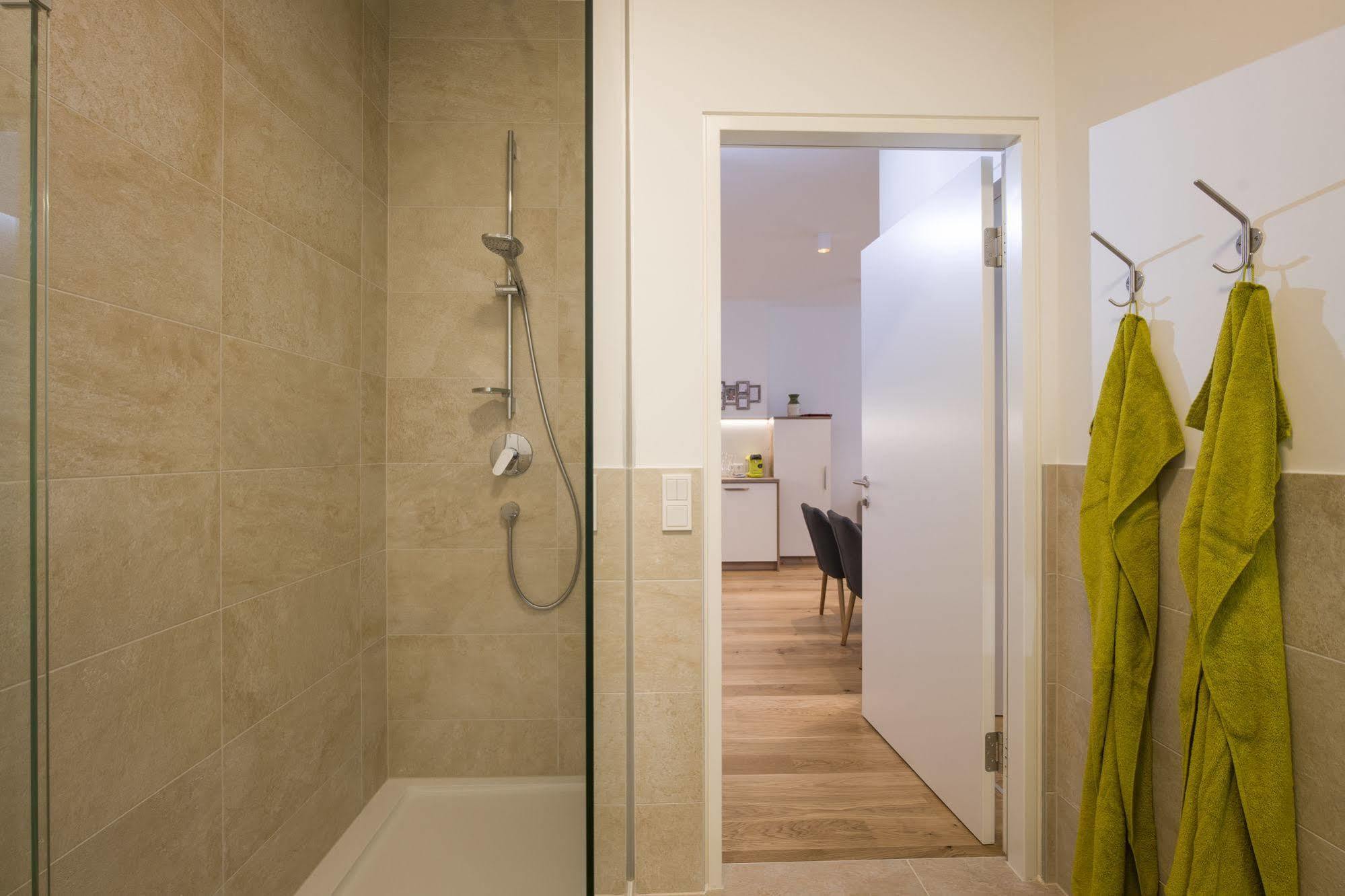 Private Living Apartments Kufstein Bagian luar foto
