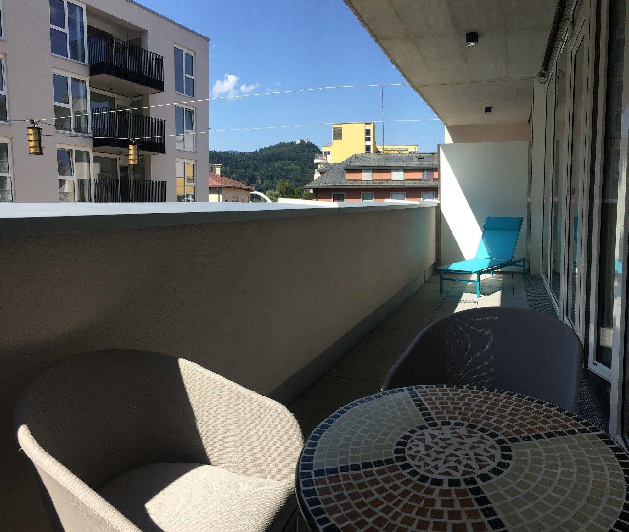 Private Living Apartments Kufstein Bagian luar foto
